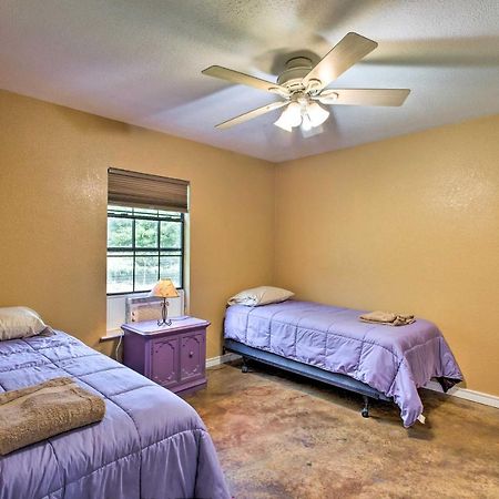 Texas Cabin On 130 Acres Walk To Lake Ray Roberts Collinsville Bagian luar foto
