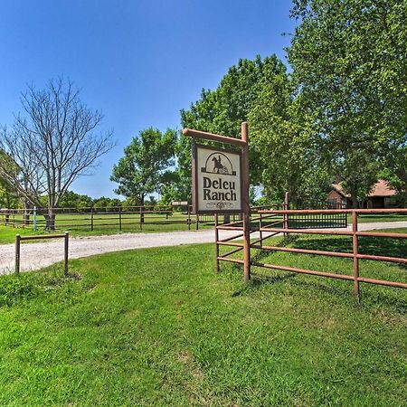 Texas Cabin On 130 Acres Walk To Lake Ray Roberts Collinsville Bagian luar foto