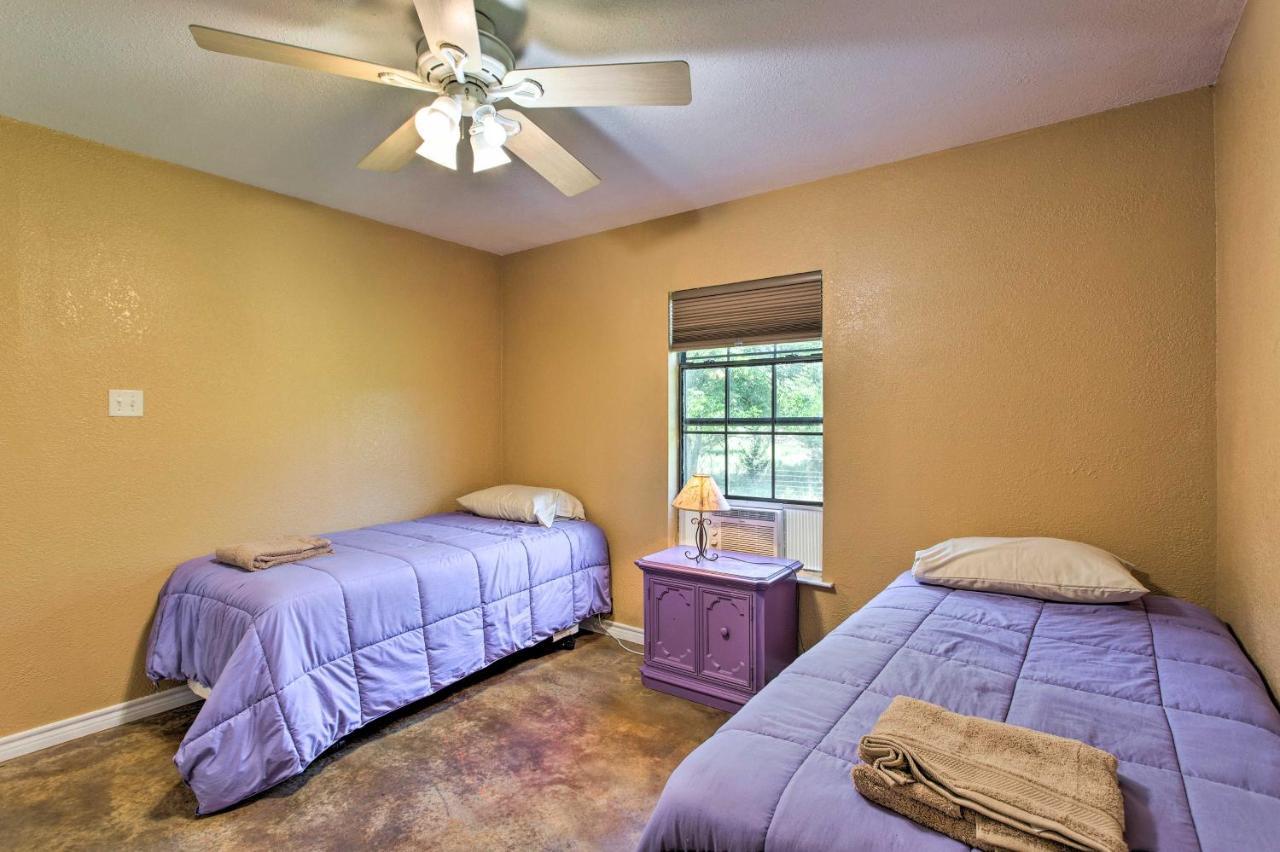 Texas Cabin On 130 Acres Walk To Lake Ray Roberts Collinsville Bagian luar foto