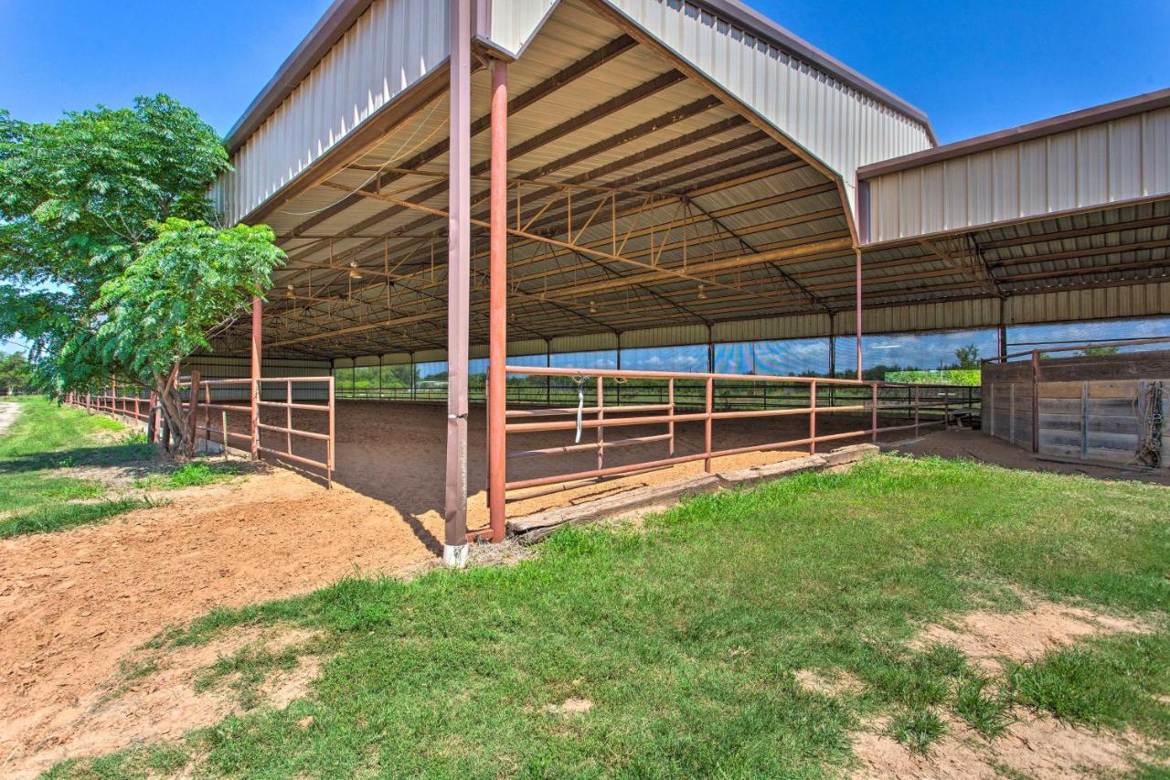Texas Cabin On 130 Acres Walk To Lake Ray Roberts Collinsville Bagian luar foto